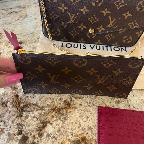 Louis Vuitton 
Pochette Félicie Monogram Clutch/Crossbody - Picture 13 of 16